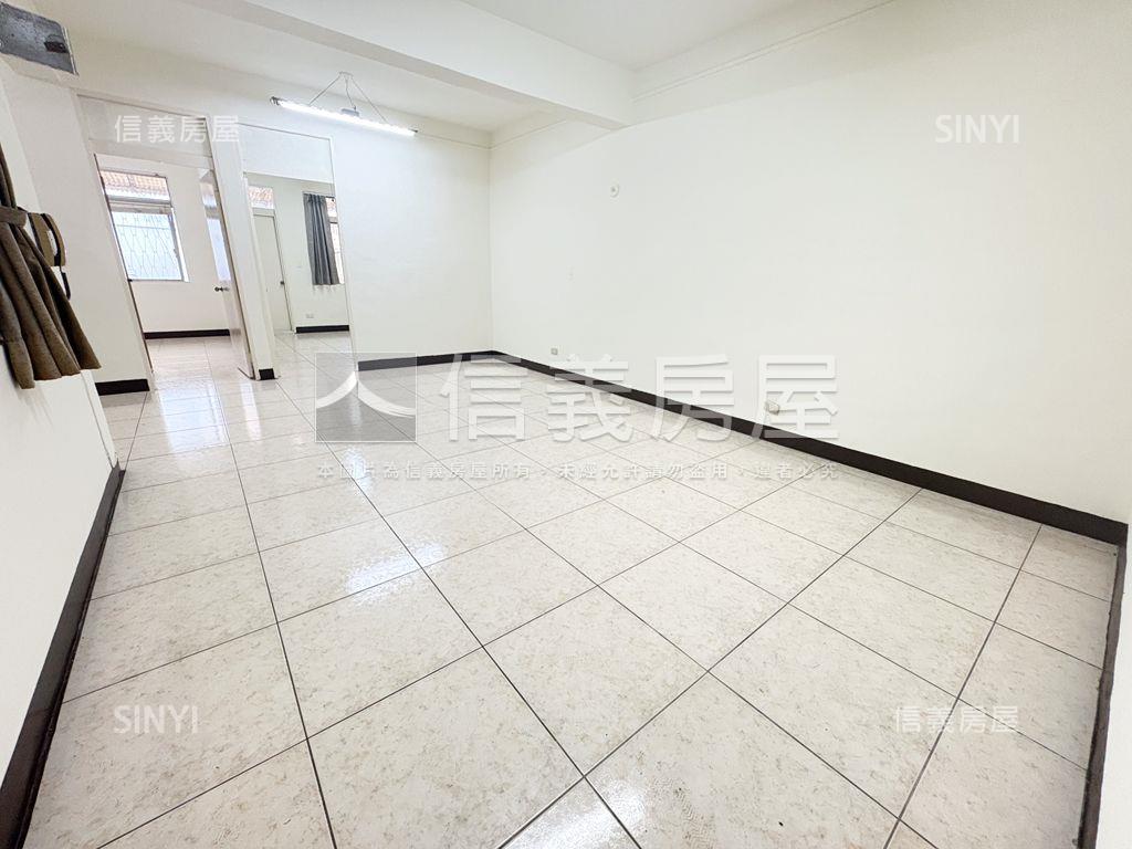 芳和國中明亮３房房屋室內格局與周邊環境