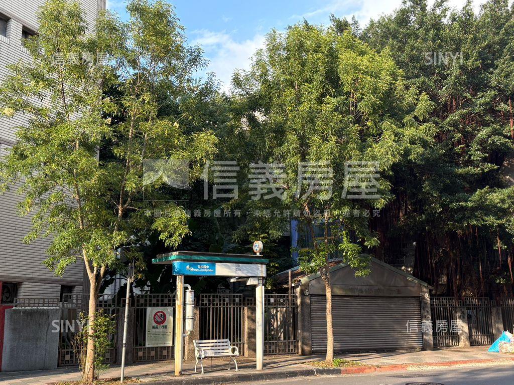 芳和國中明亮３房美寓房屋室內格局與周邊環境