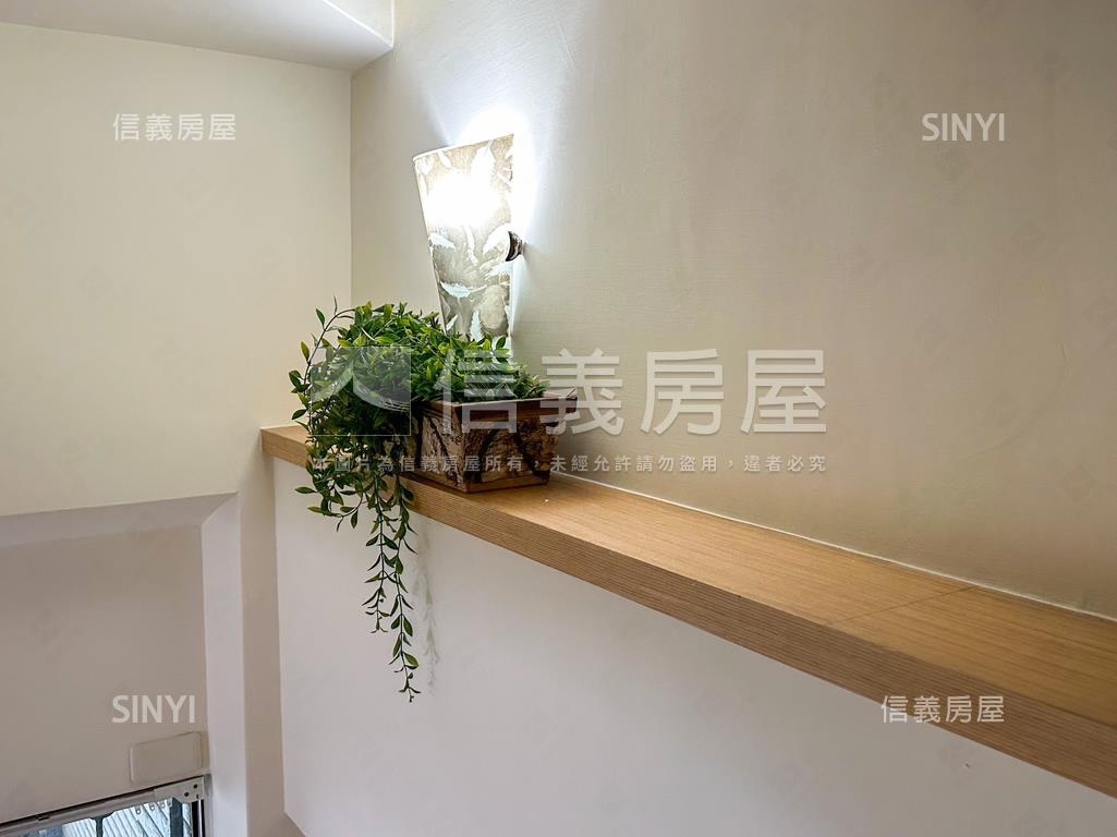 稀有釋出土庫家樂福美墅房屋室內格局與周邊環境
