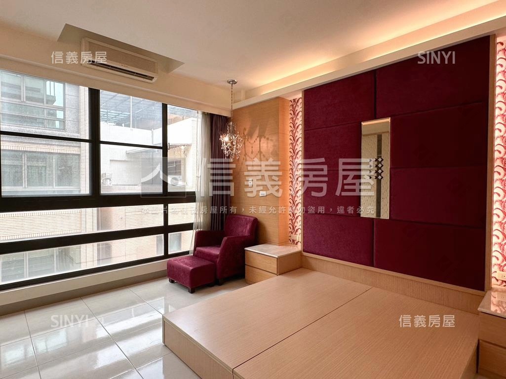 稀有釋出土庫家樂福美墅房屋室內格局與周邊環境