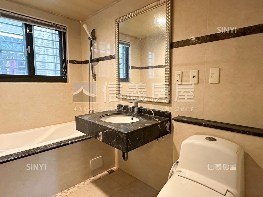 稀有釋出土庫家樂福美墅房屋室內格局與周邊環境