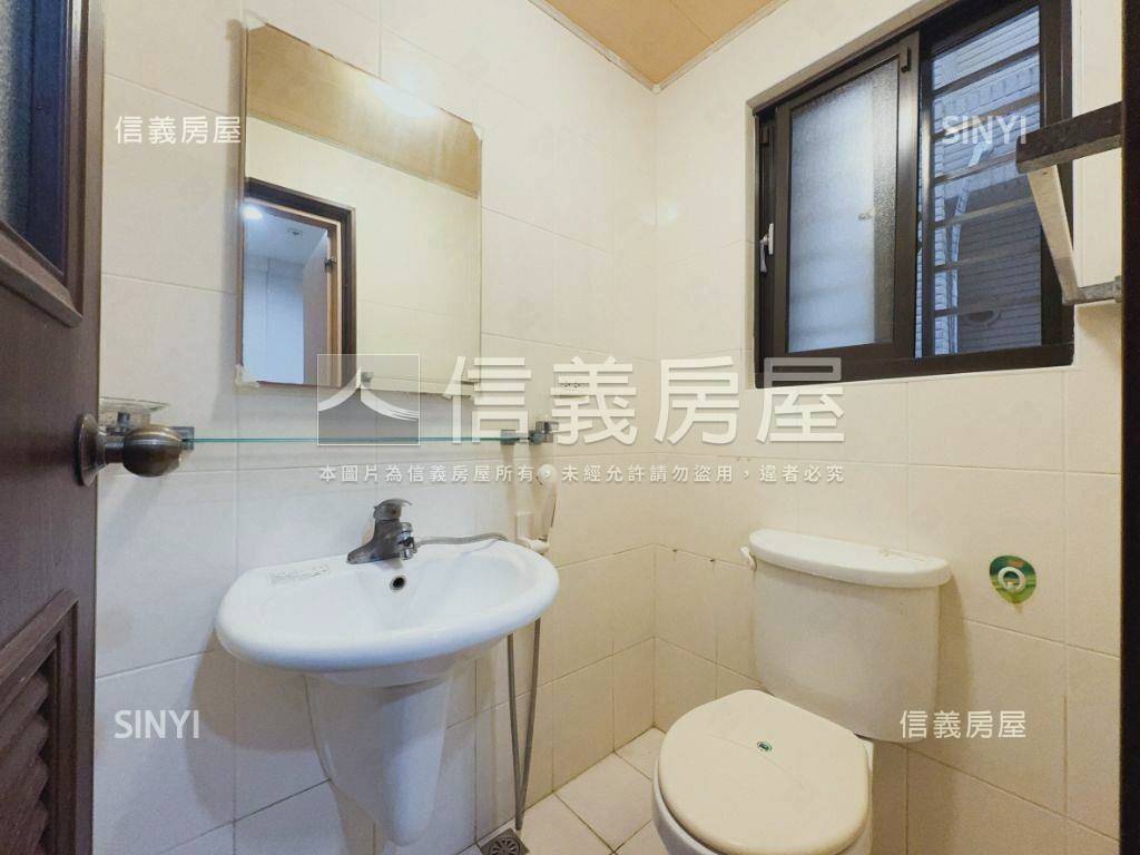 稀有釋出土庫家樂福美墅房屋室內格局與周邊環境
