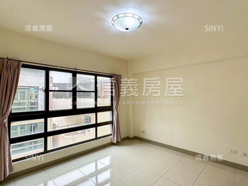 稀有釋出土庫家樂福美墅房屋室內格局與周邊環境