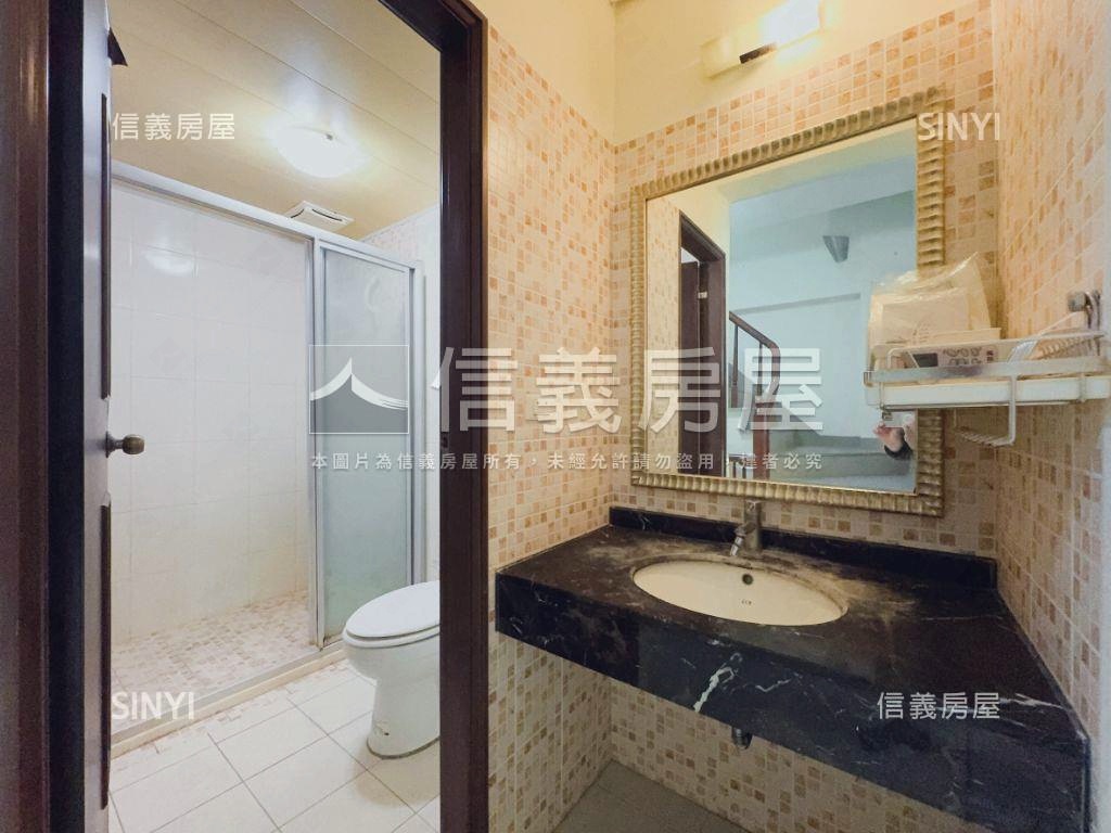稀有釋出土庫家樂福美墅房屋室內格局與周邊環境