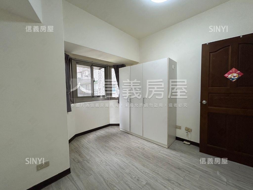 急售新店捷運屋美２房大樓房屋室內格局與周邊環境