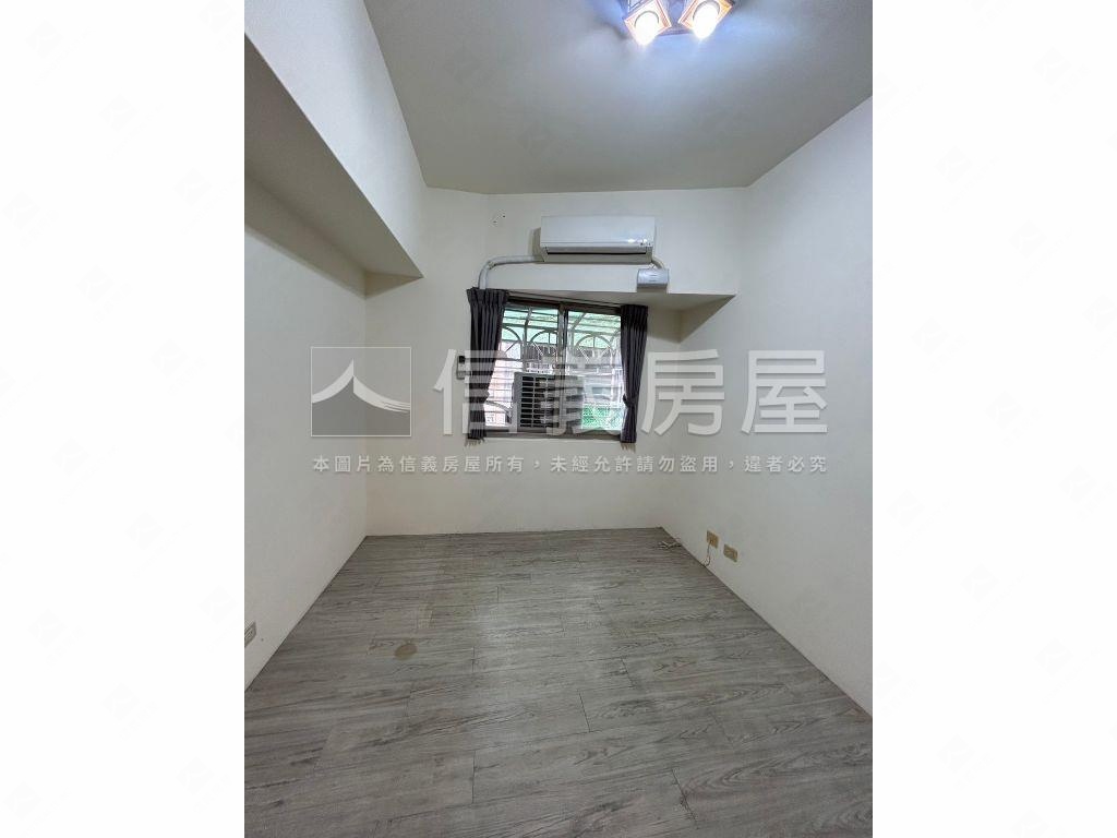 急售新店捷運屋美２房大樓房屋室內格局與周邊環境