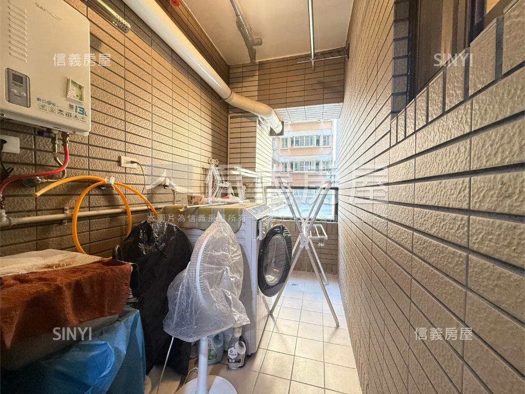 昕都心★溫暖靜謐三房平車房屋室內格局與周邊環境