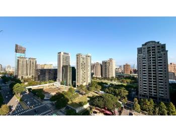 聯聚公園帝王戶園道第一排