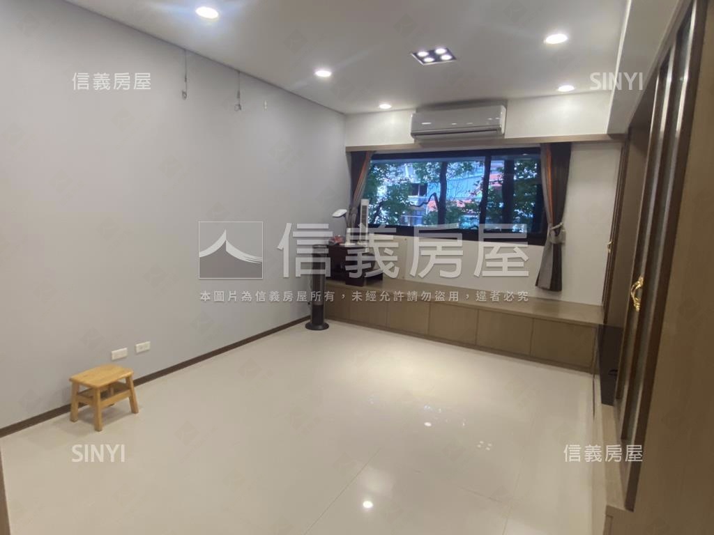 國美Ａ１四房車位好棒房屋室內格局與周邊環境