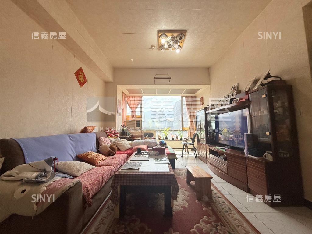 ”春之霖”大四房房屋室內格局與周邊環境