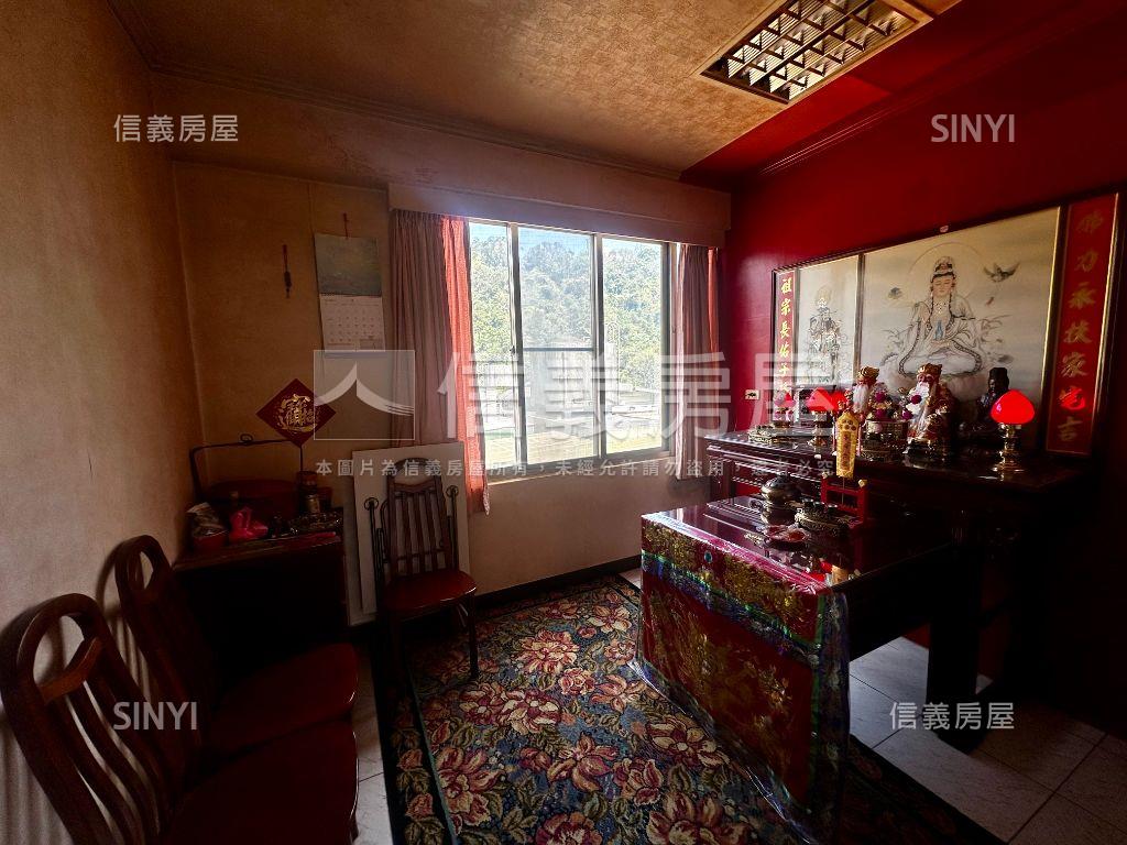 ”春之霖”大四房房屋室內格局與周邊環境