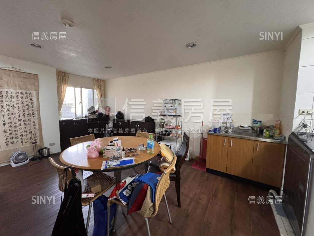 近捷運大面採光投資聖品房屋室內格局與周邊環境