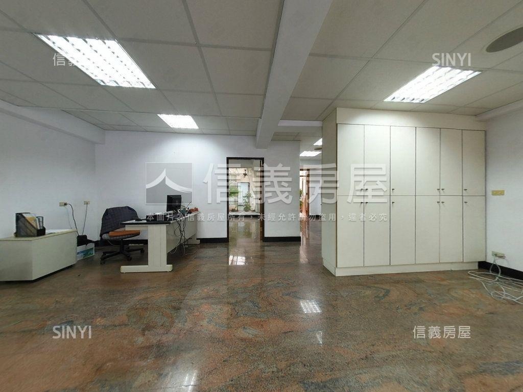 大空間店辦稀有釋出房屋室內格局與周邊環境
