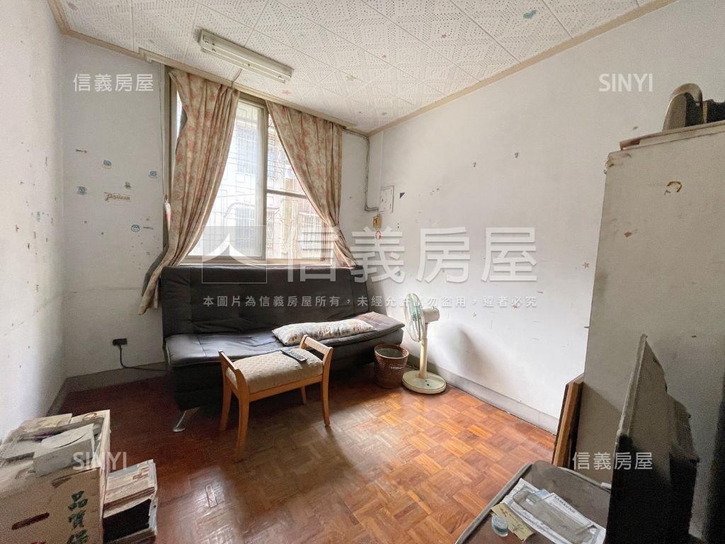 中興大學旁朝南日式別墅房屋室內格局與周邊環境