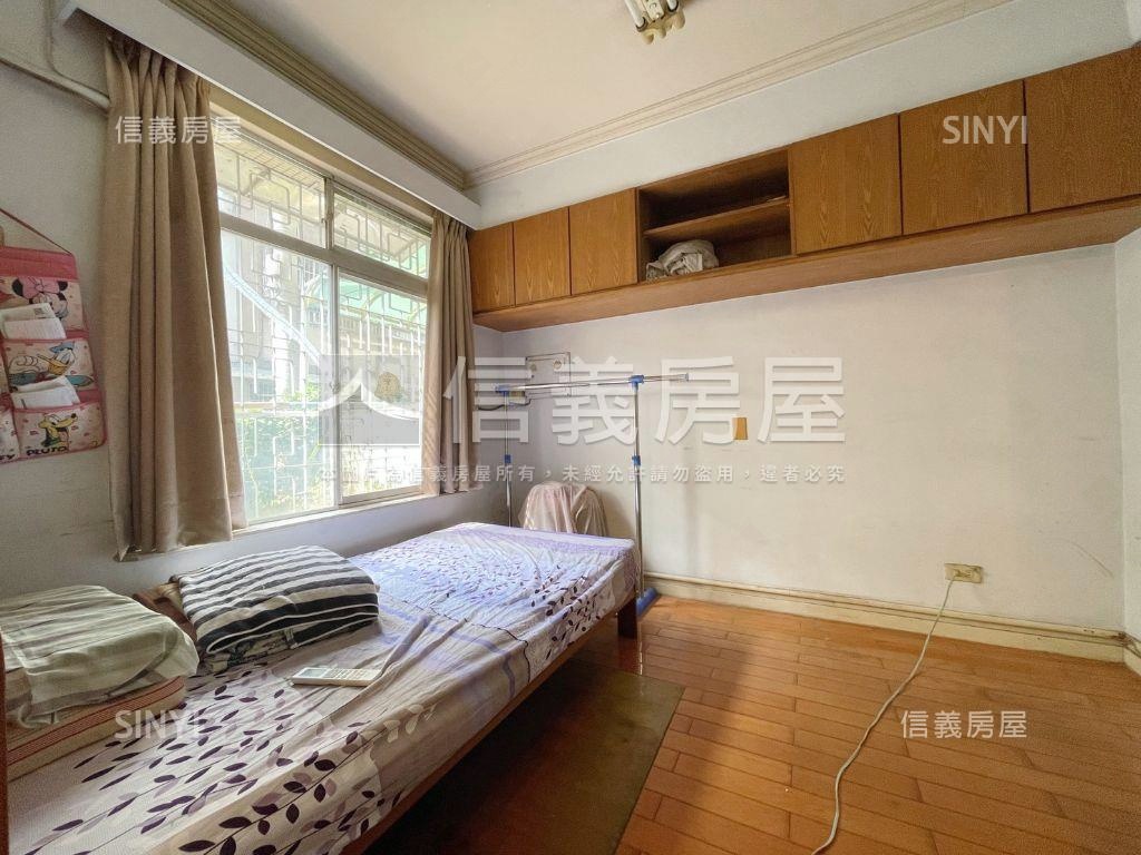中興大學旁朝南日式別墅房屋室內格局與周邊環境