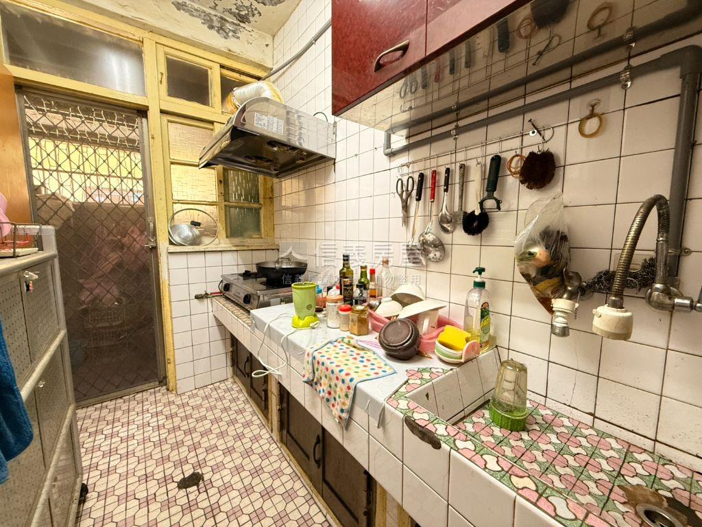 坐北朝南透天厝房屋室內格局與周邊環境