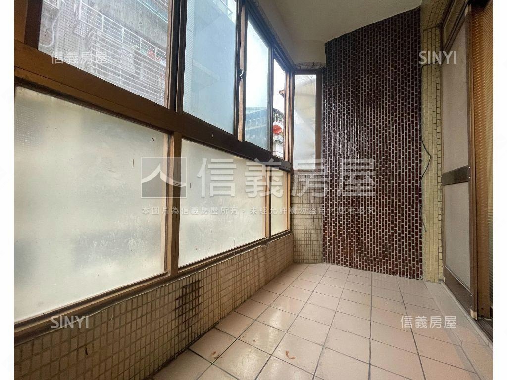 屋況佳大空間三樓房屋室內格局與周邊環境