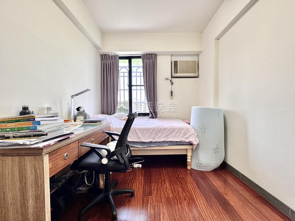 近八卦國小透天美墅房屋室內格局與周邊環境