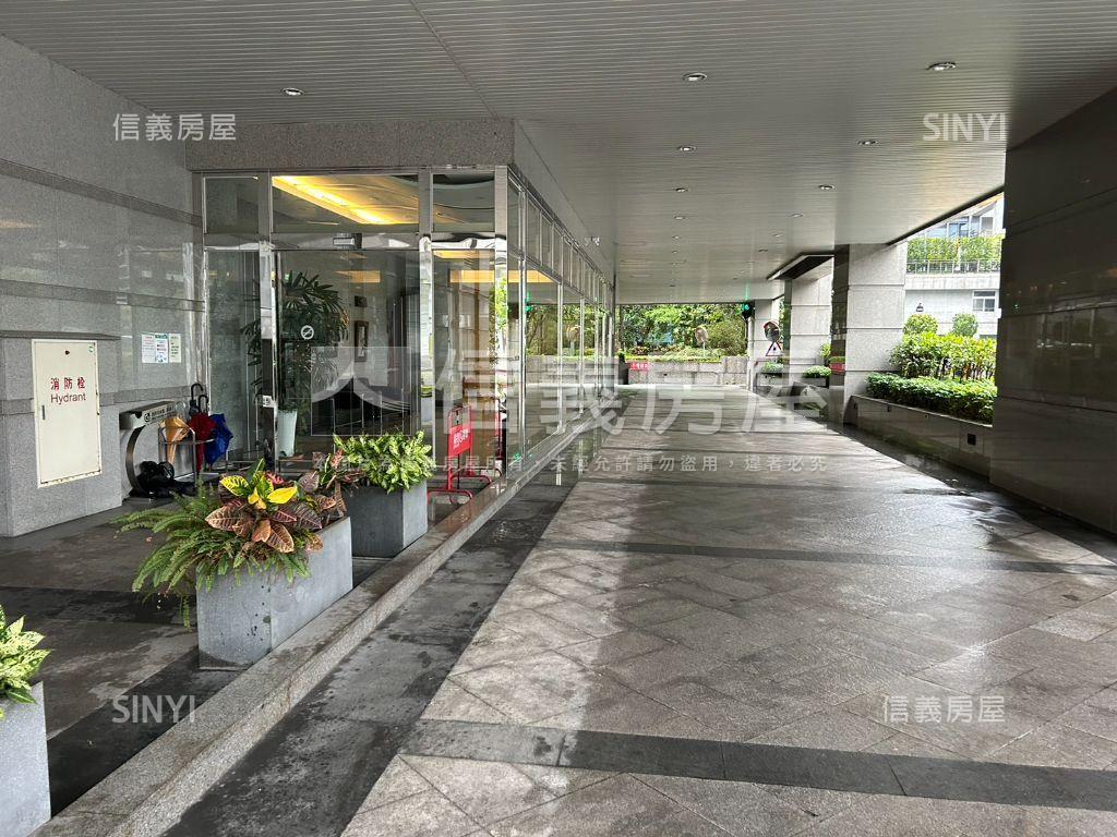 【新接】大都會企業大樓房屋室內格局與周邊環境