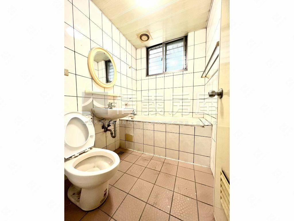 捷運～中和我的家３房車位房屋室內格局與周邊環境