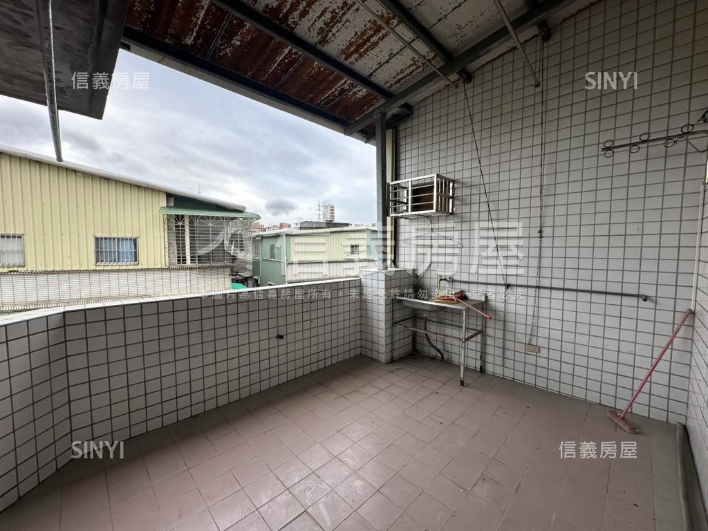 近成功國小樓中樓美寓房屋室內格局與周邊環境