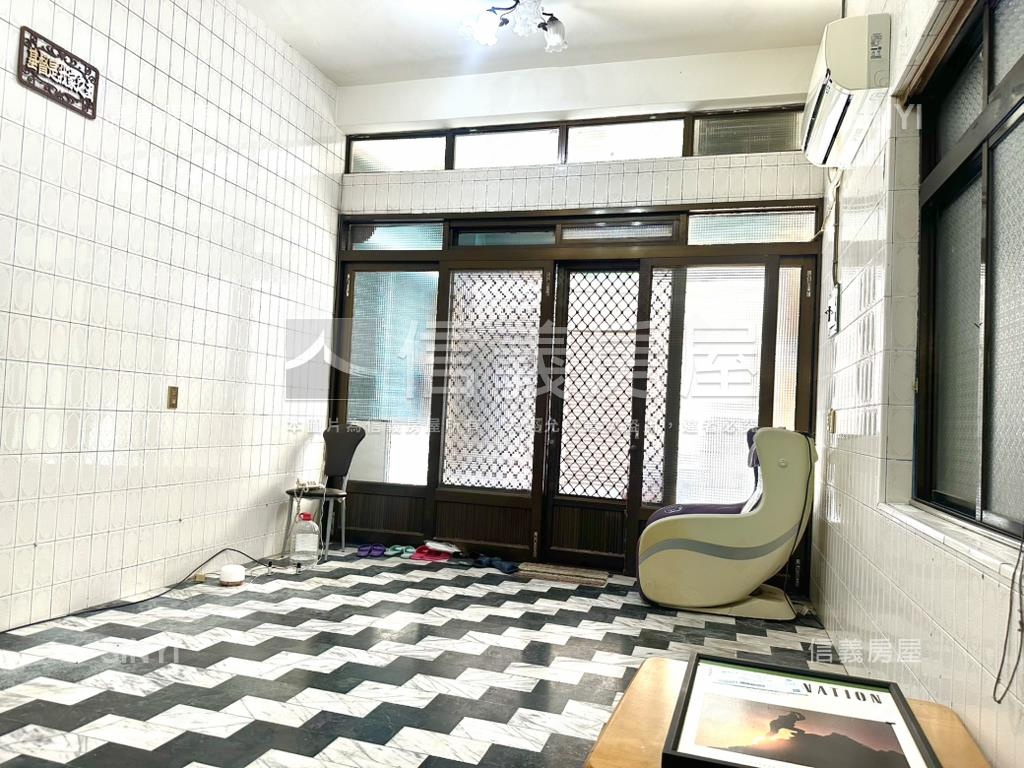 前鎮近捷運騎樓透天房屋室內格局與周邊環境