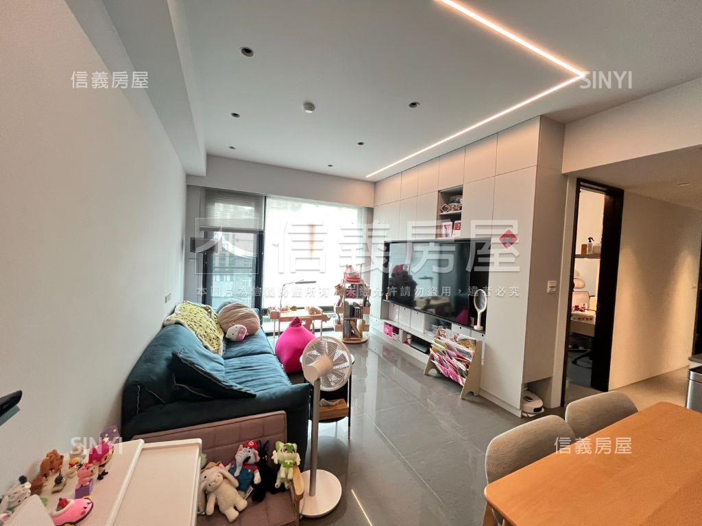 ８心８見質感３房房屋室內格局與周邊環境