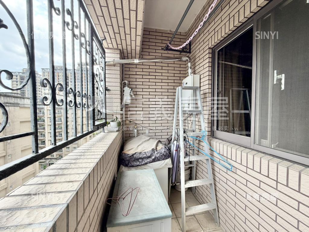 ＹＥＳ歐洲×捷運宅２房房屋室內格局與周邊環境