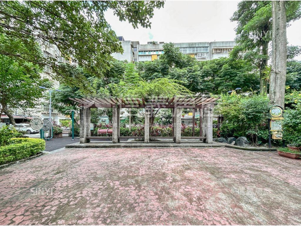 公園綠景舒適怡人房屋室內格局與周邊環境