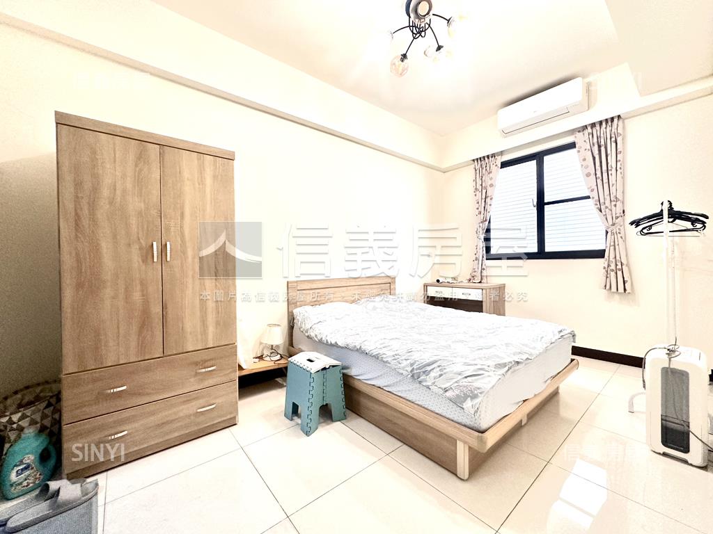 仁武輕屋齡精美車墅房屋室內格局與周邊環境