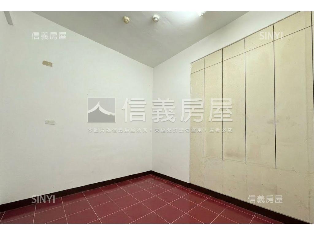 高城七街兩房一樓房屋室內格局與周邊環境