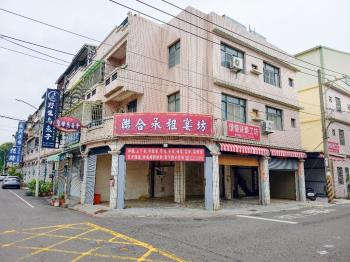 蚵寮大面寬三角窗透店
