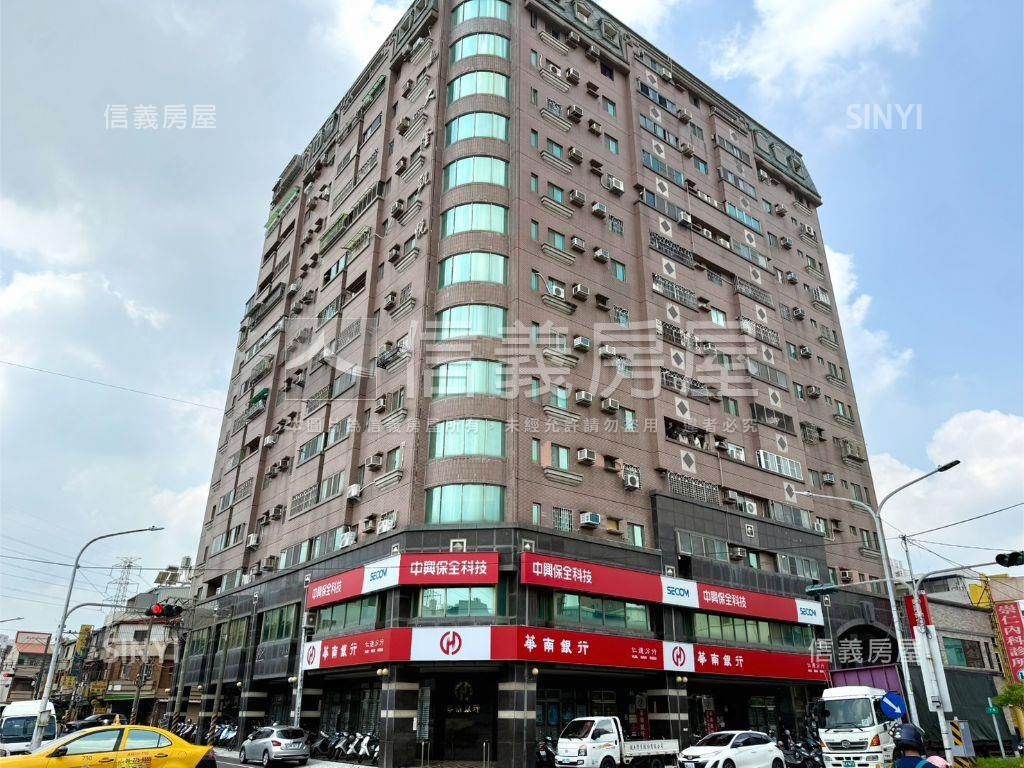 仁德交流道兩房房屋室內格局與周邊環境