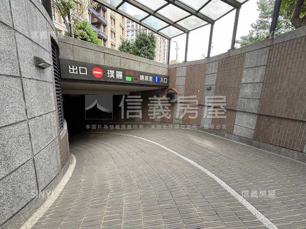 知森堂璞麗三房平面車位房屋室內格局與周邊環境