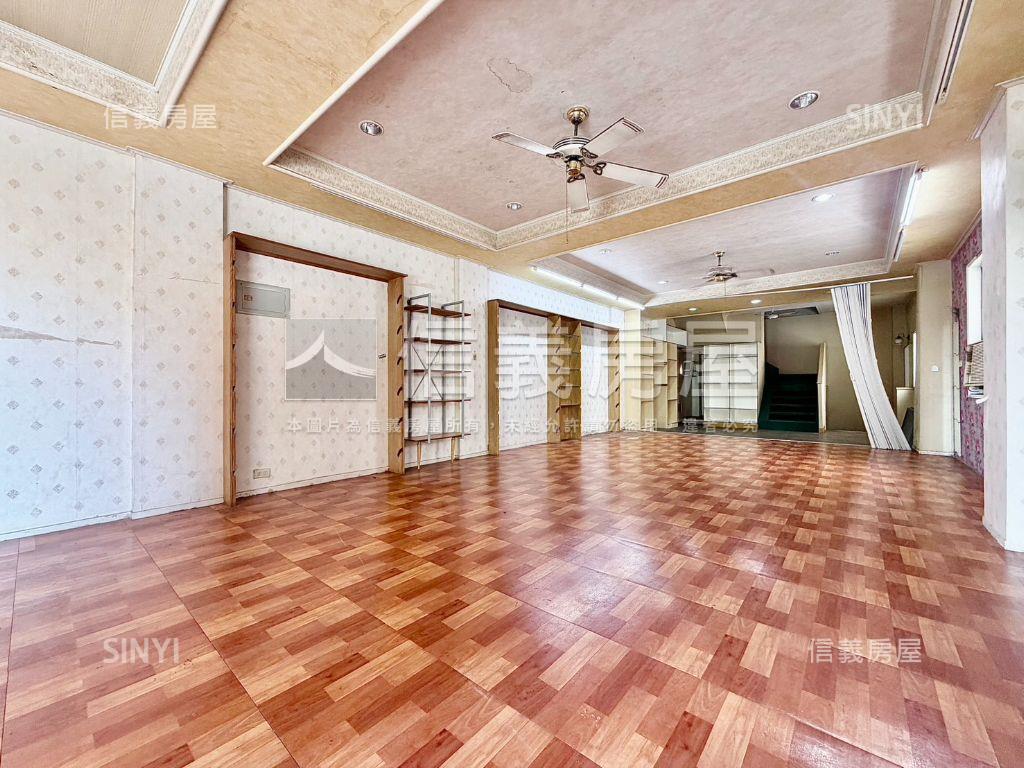 崇明路角窗店面房屋室內格局與周邊環境