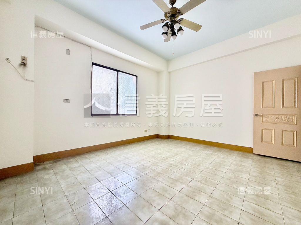 崇明路角窗店面房屋室內格局與周邊環境