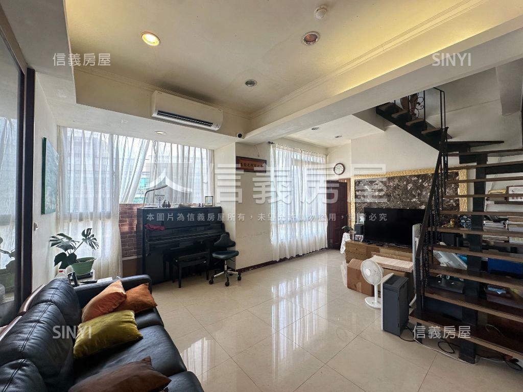 考試院挑高採光雅居房屋室內格局與周邊環境