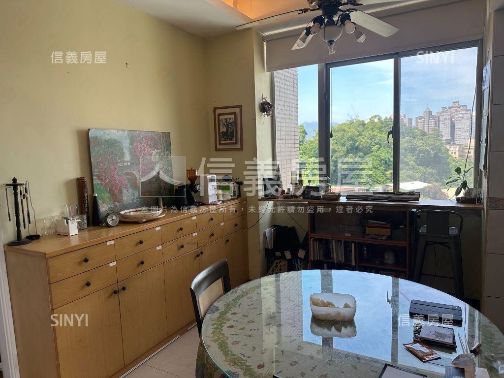 考試院挑高採光雅居房屋室內格局與周邊環境
