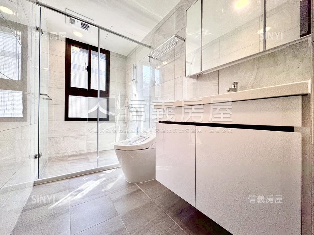 近１４期２房雙衛浴視野戶房屋室內格局與周邊環境