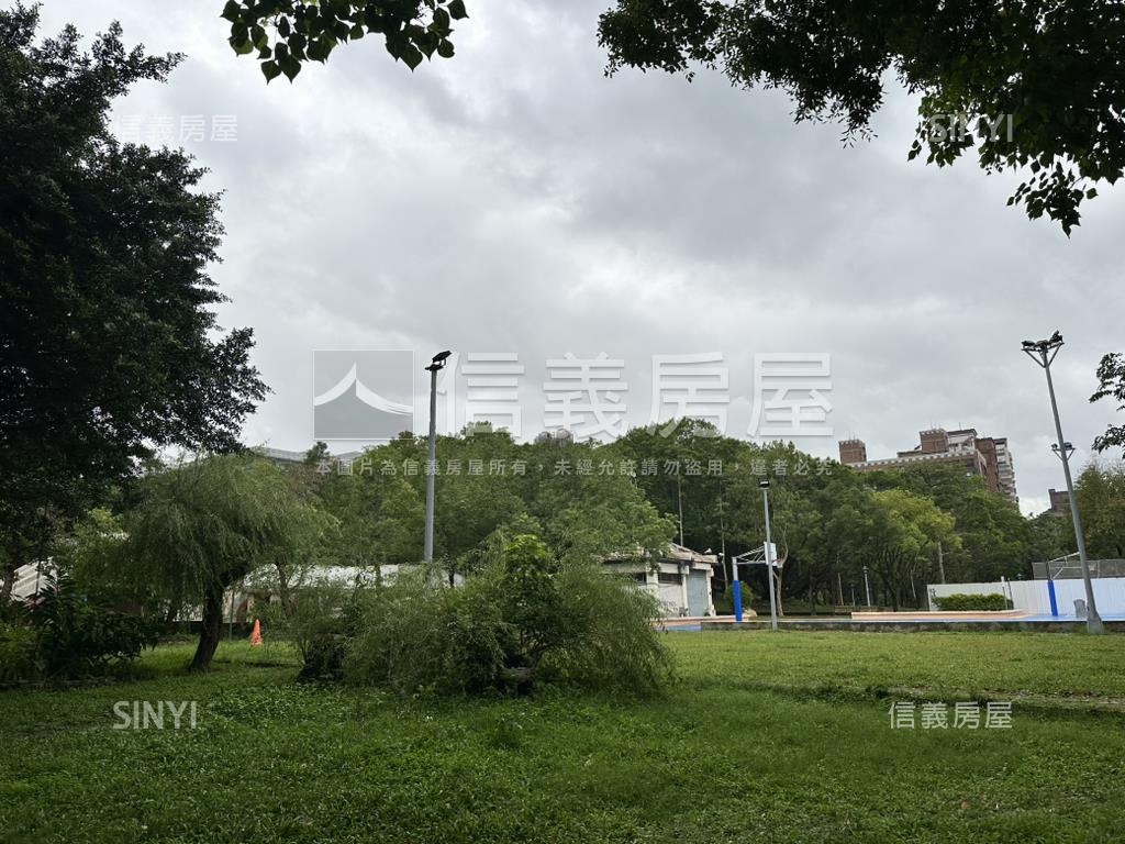 四號公園旁１樓店面房屋室內格局與周邊環境