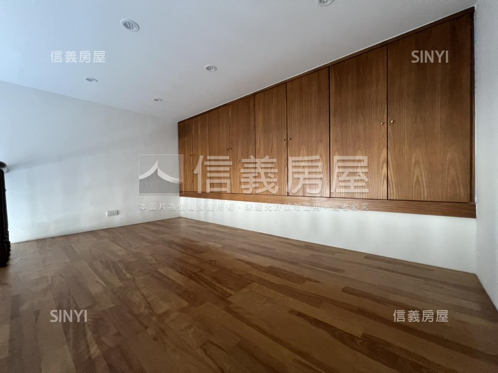 賢北溫馨明亮車墅房屋室內格局與周邊環境