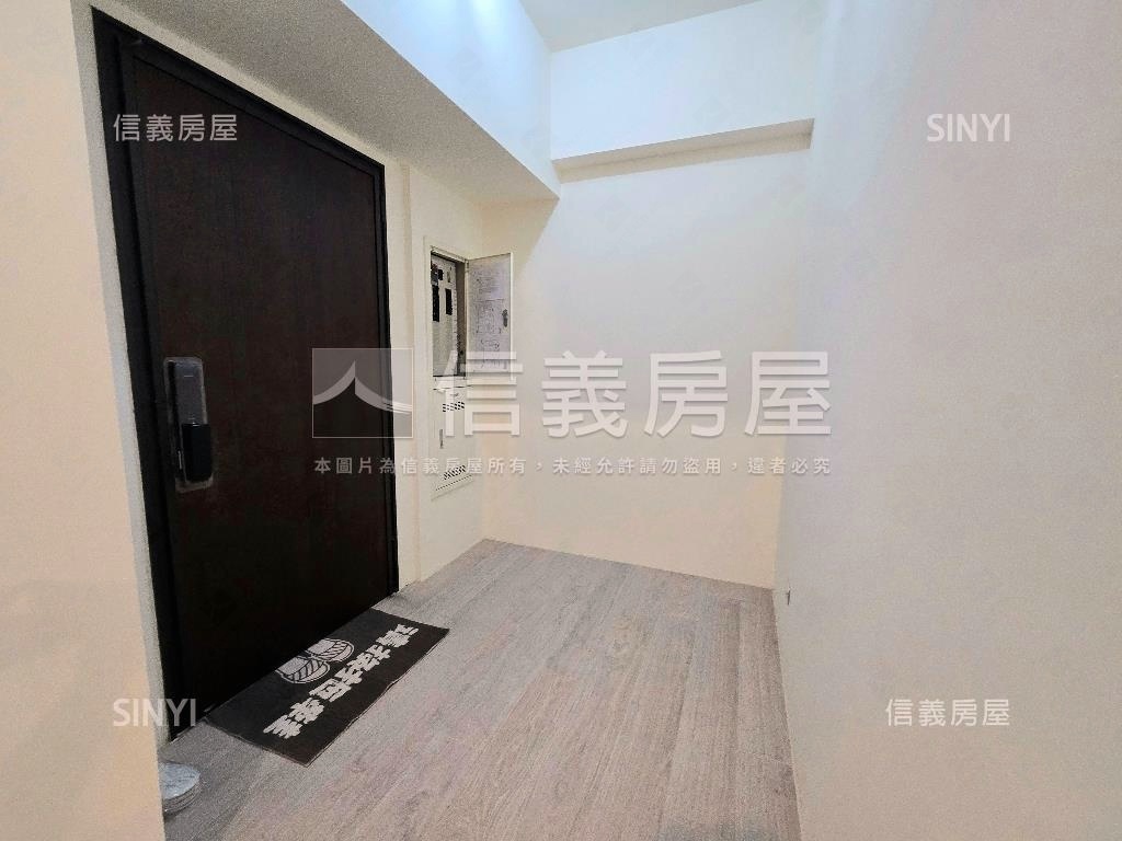 《有鄰之星》７樓附坡平房屋室內格局與周邊環境