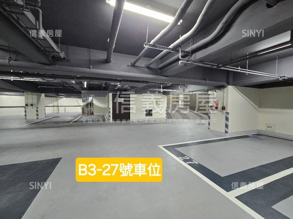 《有鄰之星》７樓附坡平房屋室內格局與周邊環境