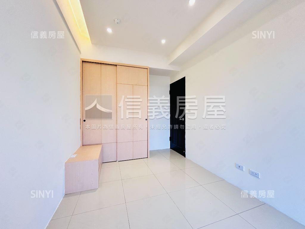 中路重劃區精美２房車位房屋室內格局與周邊環境