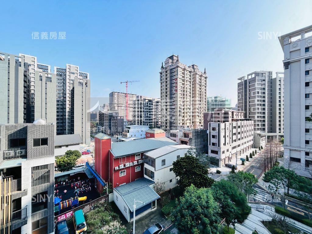中路重劃區精美２房車位房屋室內格局與周邊環境