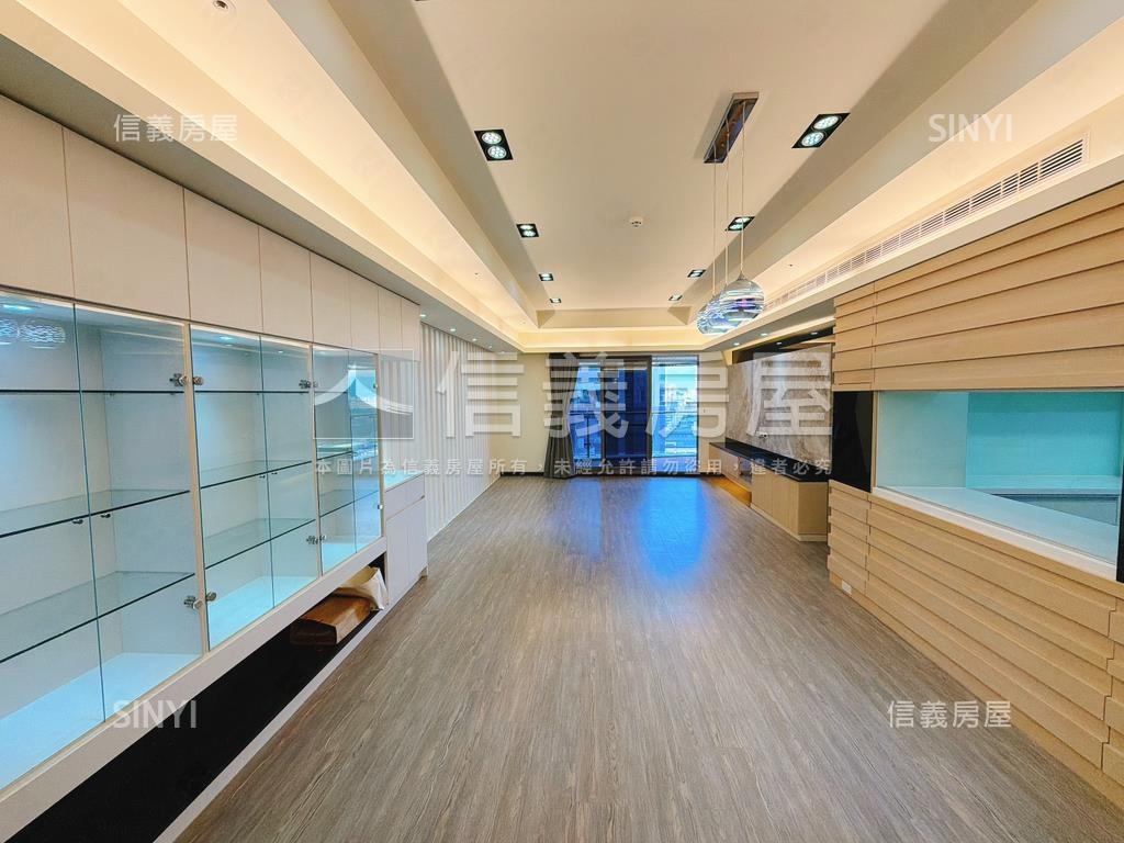 湛然豪景四房車位房屋室內格局與周邊環境