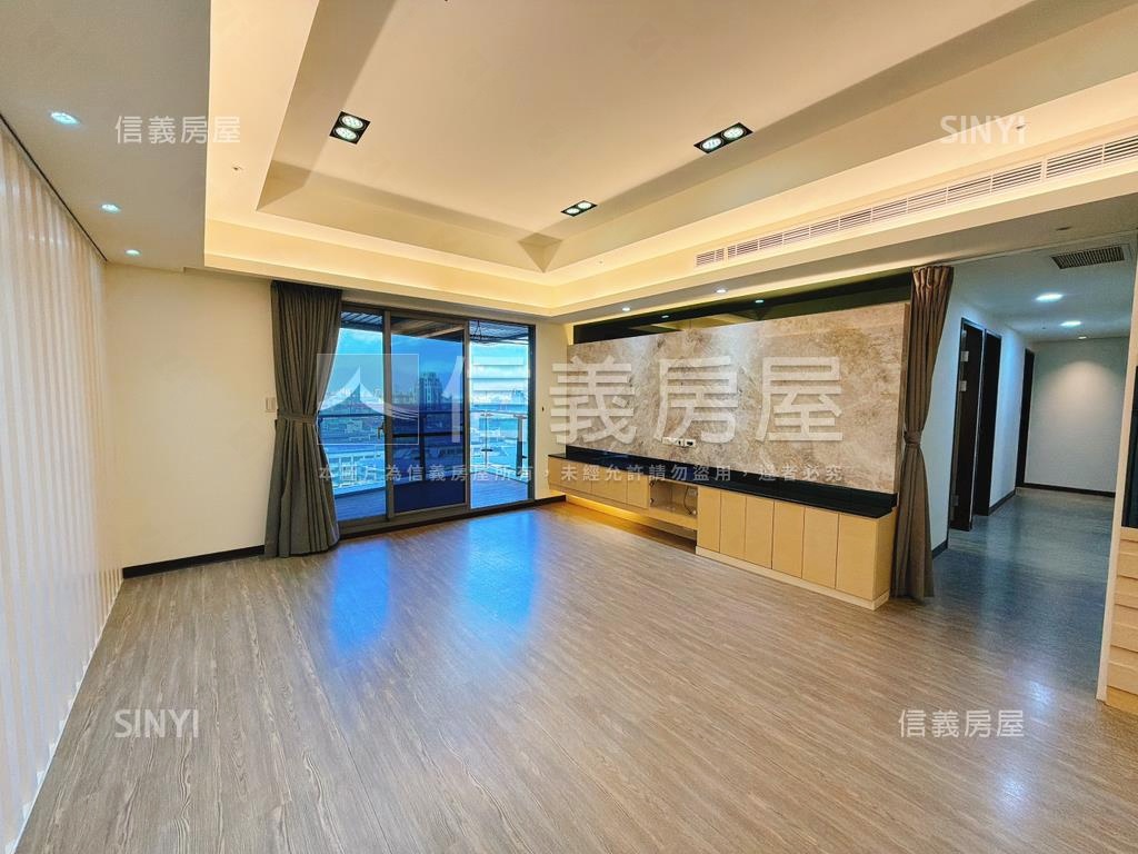 湛然豪景四房車位房屋室內格局與周邊環境