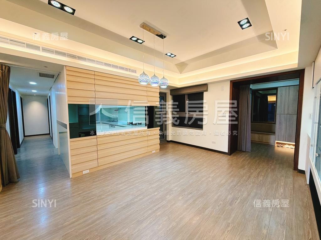 湛然豪景四房車位房屋室內格局與周邊環境