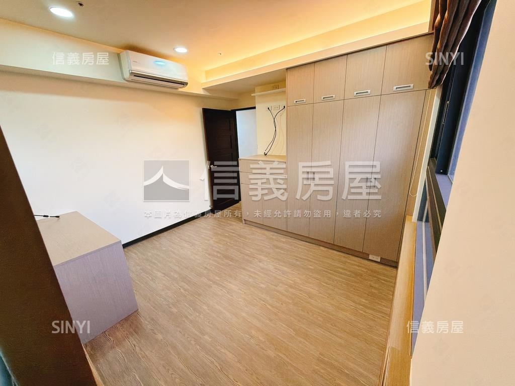 湛然豪景四房車位房屋室內格局與周邊環境