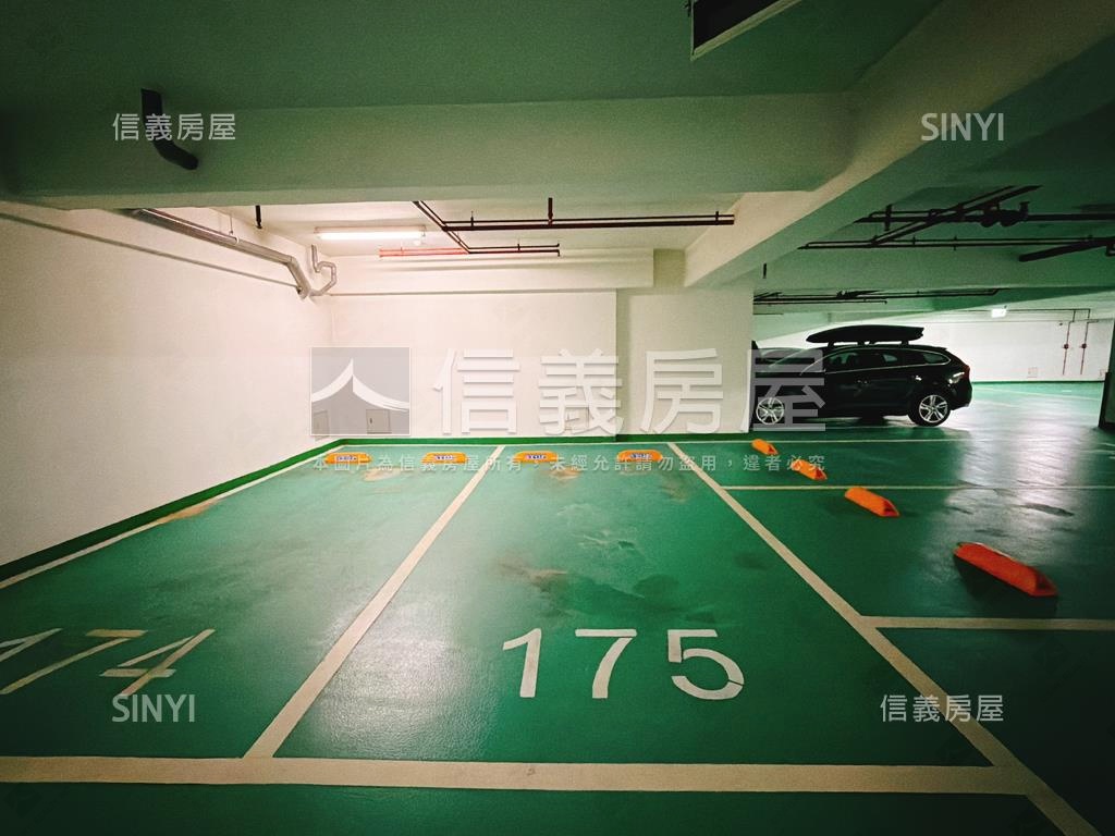 湛然豪景四房車位房屋室內格局與周邊環境